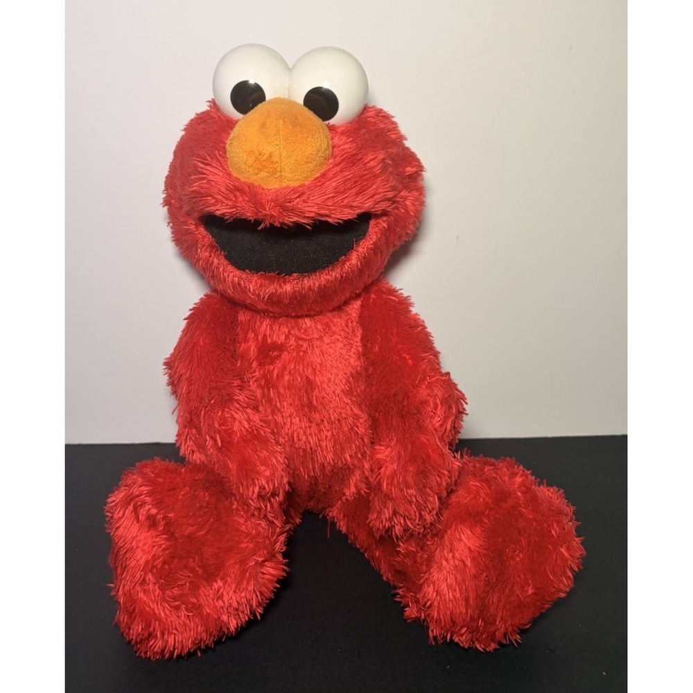 Hasbro Sesame Street Tickle Me Elmo Plush Laughs Shakes Stuffed Toy 15" 2016